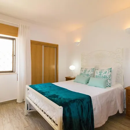 Sunny Oura By Alzira