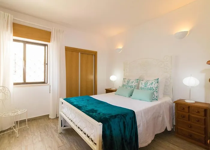 Sunny Oura By Alzira